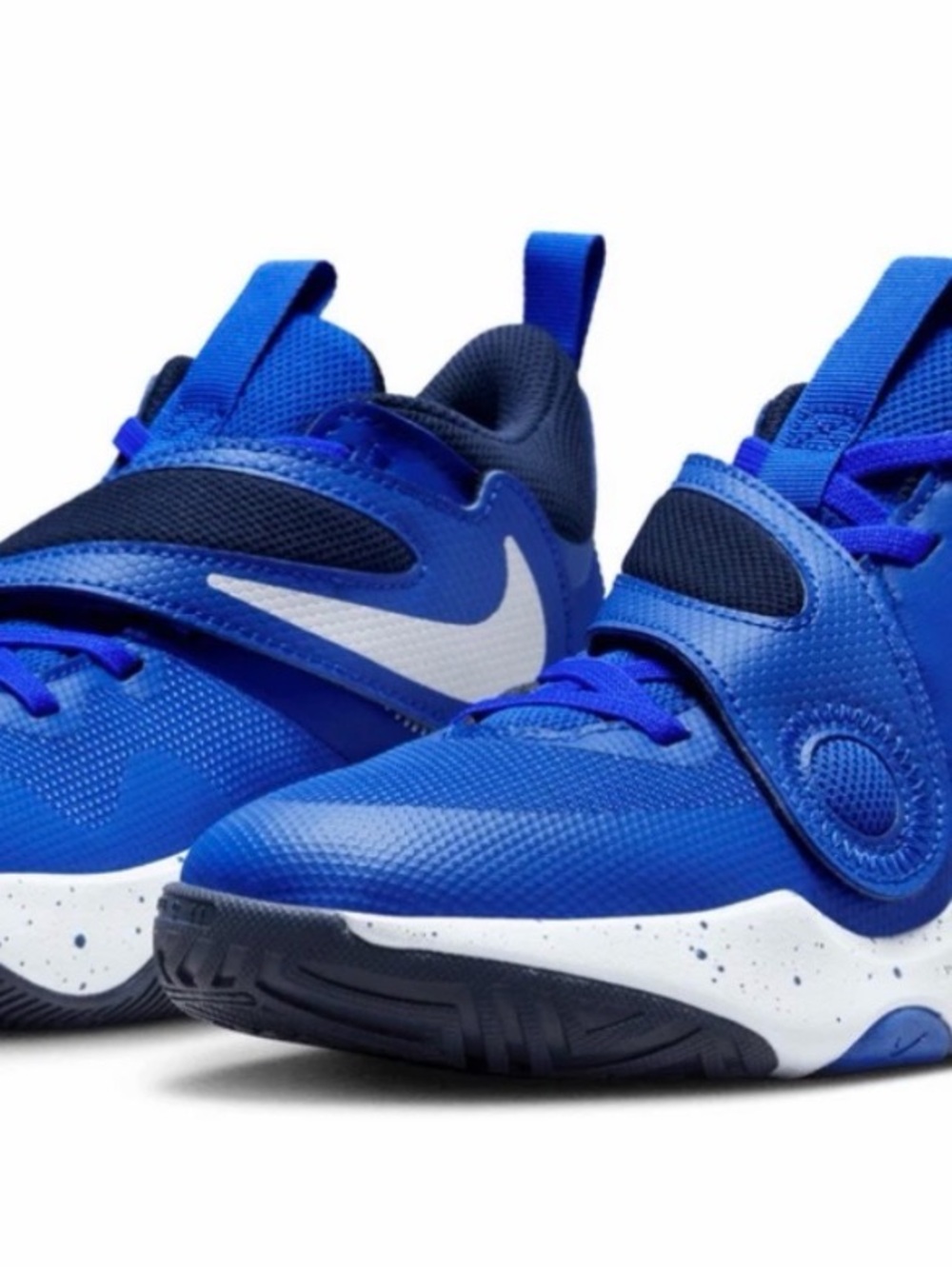 Nike Boys Team Hustle D 11 basketball shoes